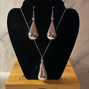 Silver Teardrop Necklace Set